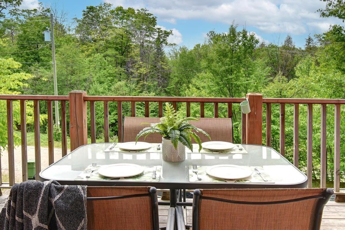 Chic Familiale, Relaxant Avec Spa En Montagnes Labelle Bagian luar foto